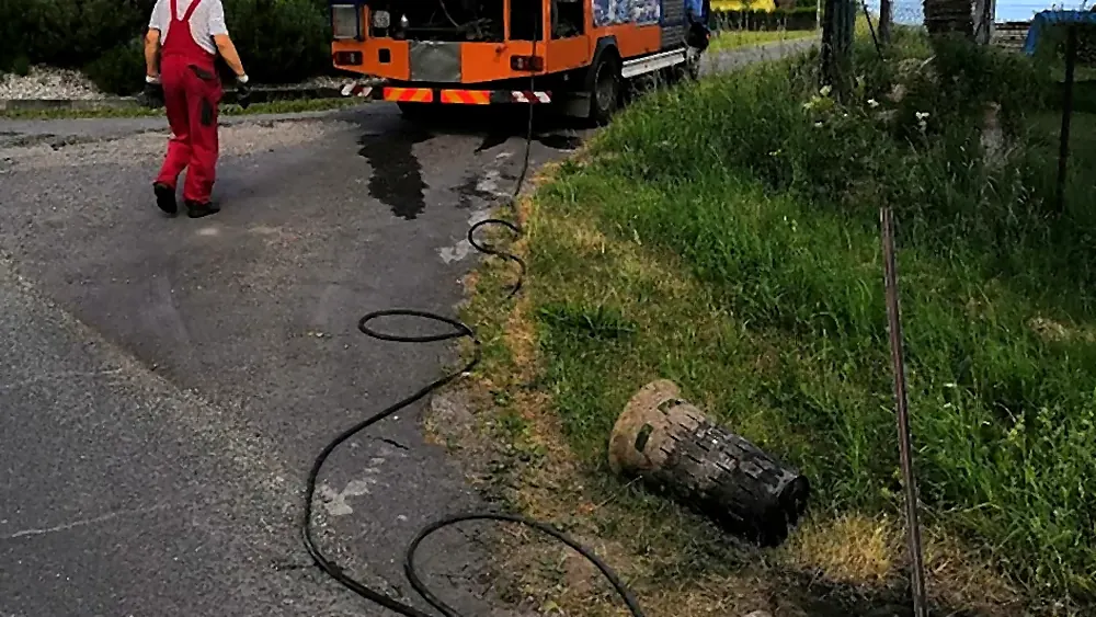Čištění dešťového svodu a vpusti u rodinného domu v Třinci